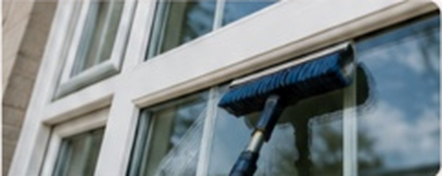 Outside window cleaning